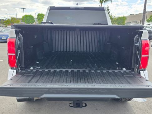Used 2025 Toyota Tacoma SR5 image 12