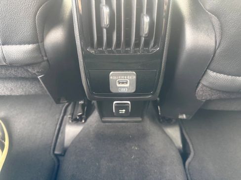 Certified 2024 Jeep Compass Latitude AWD/4WD image 35