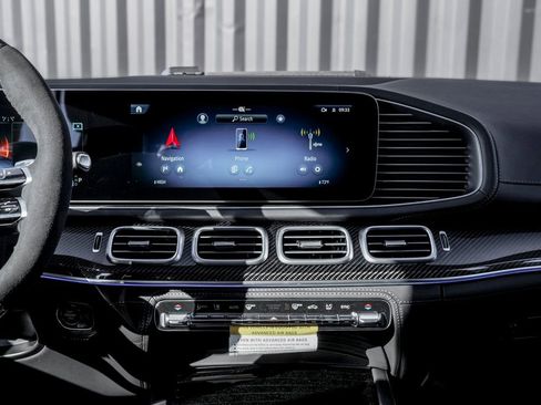 New 2026 Mercedes-Benz GLS 63 AMG 4MATIC image 23