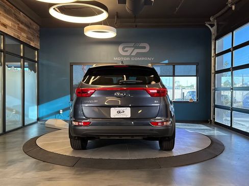 Used 2019 Kia Sportage EX AWD/4WD image 4