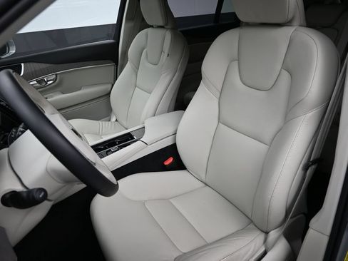 Used 2025 Volvo XC90 T8 Plus w/ Protection Package AWD/4WD image 15