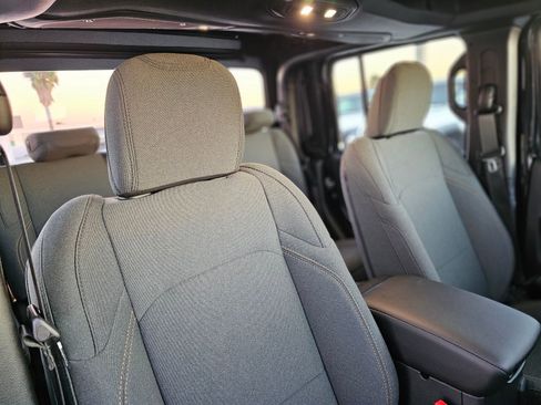 New 2026 Jeep Gladiator Sport AWD/4WD image 27