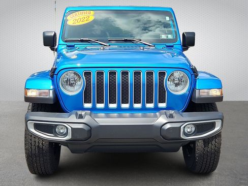 Used 2022 Jeep Wrangler Unlimited Sahara w/ Cold Weather Group AWD/4WD image 2