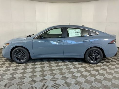 New 2026 Nissan Sentra SV w/ SV Convenience Package FWD image 4