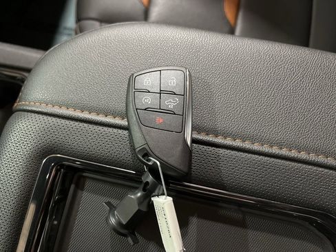 Used 2022 GMC Sierra 1500 AT4 w/ AT4 Premium Package image 29