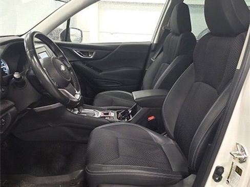 Used 2023 Subaru Forester Premium image 9