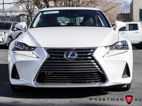 Used 2018 Lexus IS 300 AWD image 16