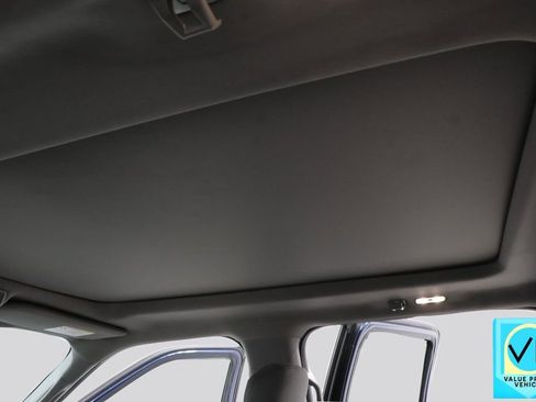 Used 2017 Ford F150 XLT w/ Equipment Group 302A Luxury image 9