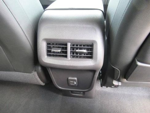 Certified 2024 GMC Terrain SLT FWD image 33