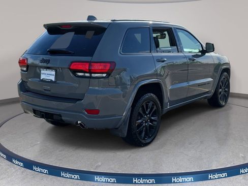 Used 2019 Jeep Grand Cherokee Altitude image 6