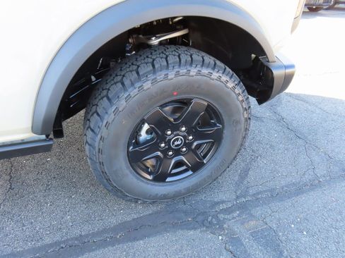 New 2025 Ford Bronco Big Bend w/ Black Diamond Package image 7