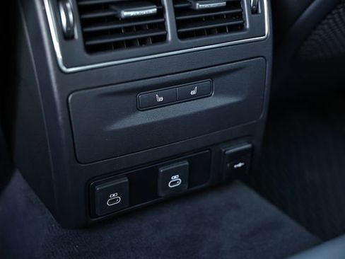 New 2024 Jaguar XF R-Dynamic SE image 40