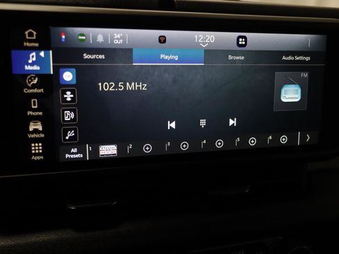 Used 2025 Jeep Gladiator Sport image 10