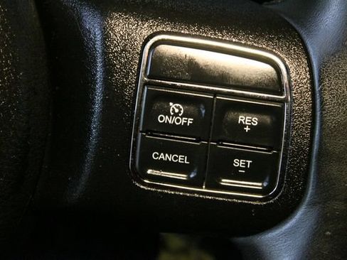 Used 2013 Jeep Wrangler Unlimited Sahara w/ Dual Top Group AWD/4WD image 17