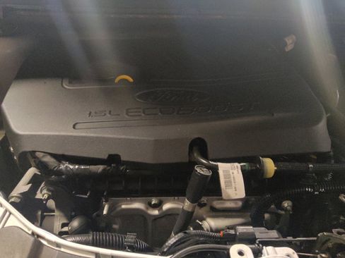 Used 2018 Ford Escape SE w/ SE Sync 3 Package FWD image 30