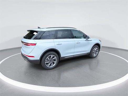 New 2026 Lincoln Corsair Premiere image 8