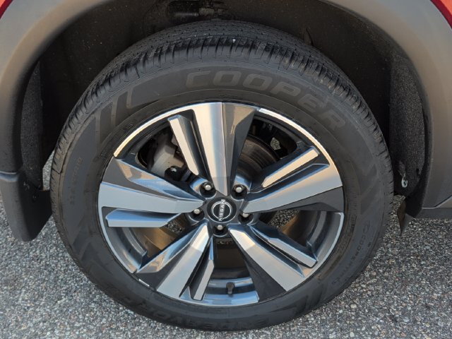 Used 2023 Nissan Rogue Platinum w/ Platinum Premium Package AWD/4WD image 32