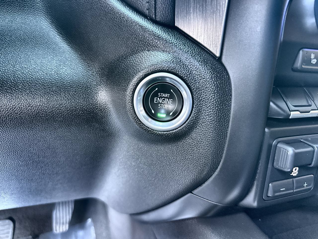 Used 2020 GMC Sierra 1500 Denali RWD image 16