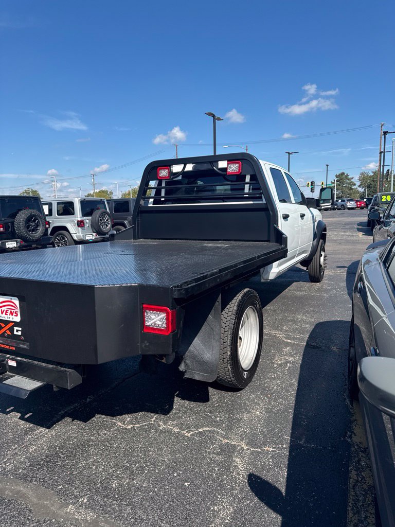 Used 2024 RAM 5500 Tradesman w/ Chrome Appearance Group AWD/4WD image 7