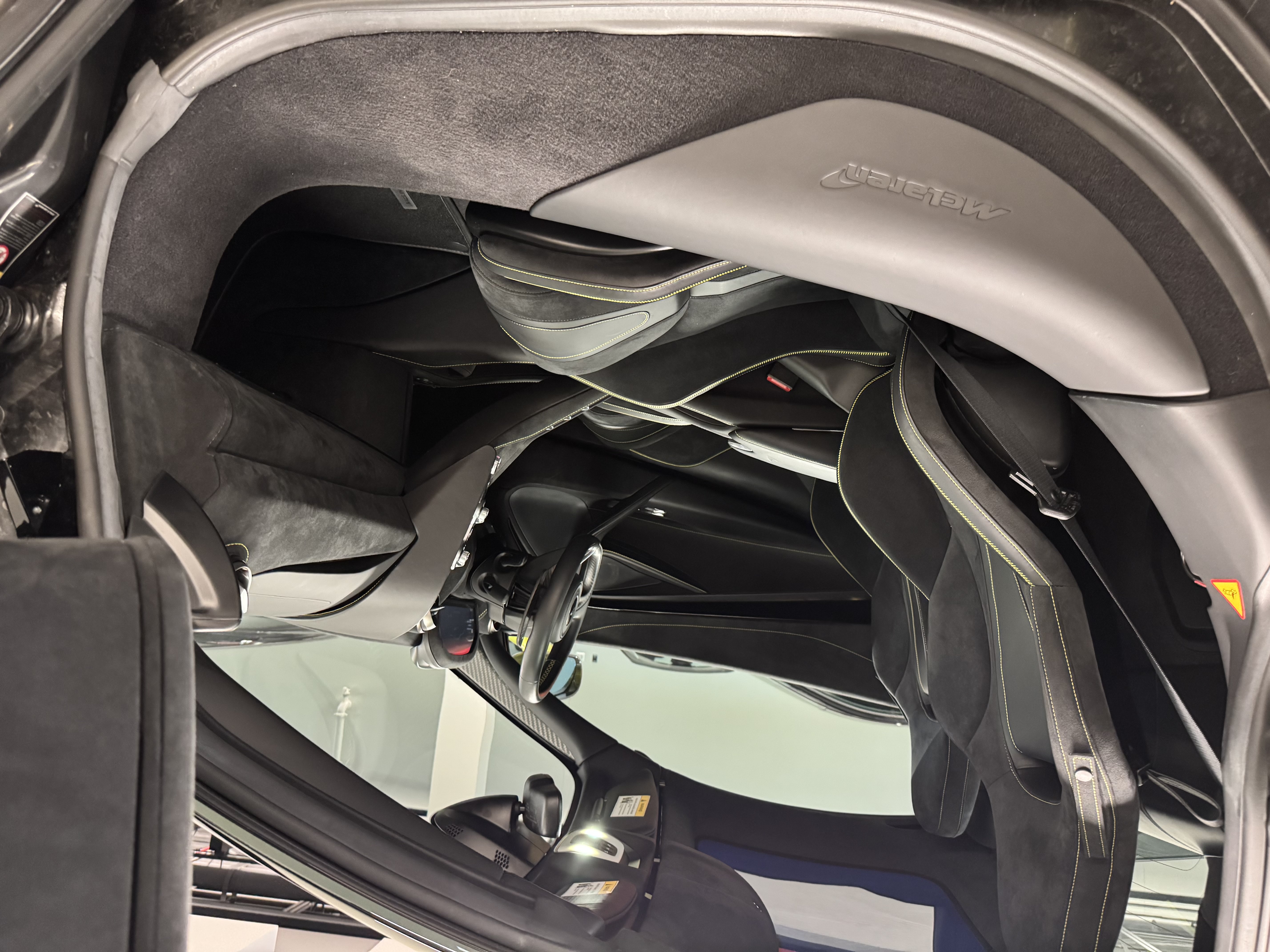 Used 2023 McLaren 720S Spider RWD image 11