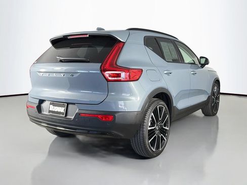 Certified 2023 Volvo XC40 B5 Ultimate AWD/4WD image 7