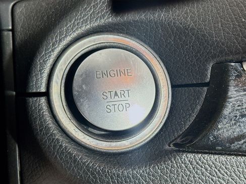 Used 2017 Mercedes-Benz E 400 E 400 image 21