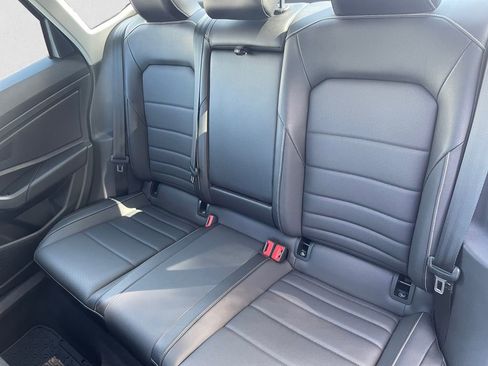 Certified 2022 Volkswagen Jetta SE image 13