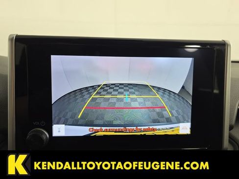 Used 2024 Toyota RAV4 XLE AWD/4WD image 19