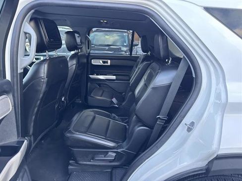 Used 2023 Ford Explorer XLT w/ Equipment Group 202A image 7