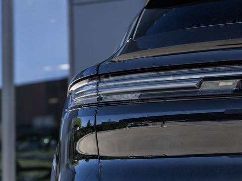 Certified 2024 Porsche Cayenne S image 14