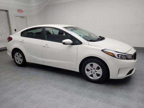 Used 2018 Kia Forte LX image 11