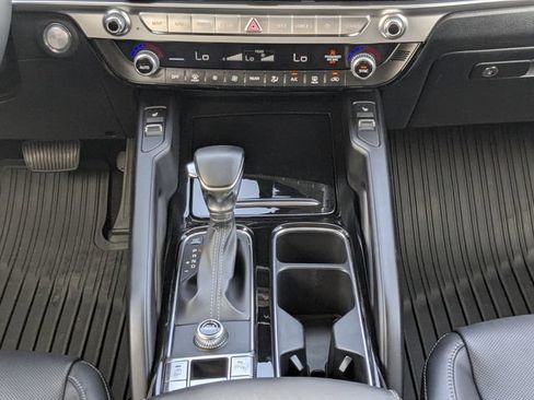 Certified 2024 Kia Telluride S w/ S Sunroof Package FWD image 25
