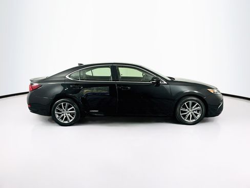 Used 2017 Lexus ES 300h FWD image 10