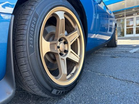 Used 2022 Dodge Challenger R/T image 8