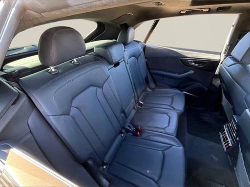 Used 2021 Audi Q8 Prestige image 29