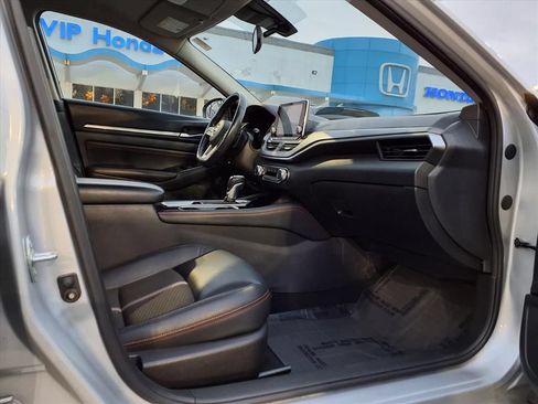 Used 2023 Nissan Altima 2.5 SR FWD image 20