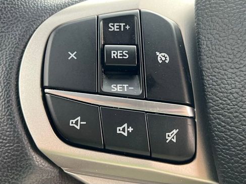 Used 2021 Ford Explorer XLT w/ Equipment Group 202A image 22