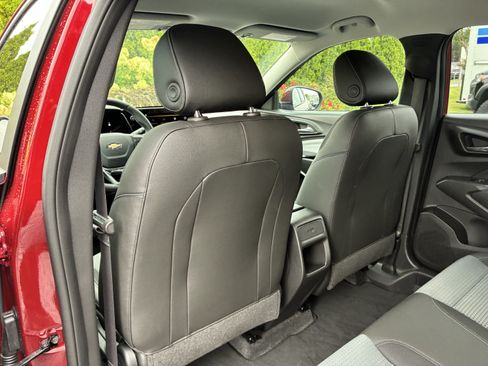 Used 2025 Chevrolet Trax LT w/ Driver Confidence Package FWD image 15