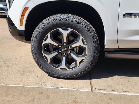 New 2026 GMC Yukon AT4 w/ AT4 Premium Plus Package image 64