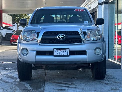Used 2011 Toyota Tacoma PreRunner w/ TRD Off-Road Pkg w/JBL Audio image 9