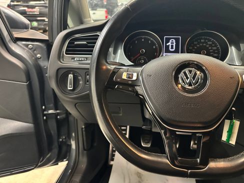 Used 2019 Volkswagen Golf S FWD image 16