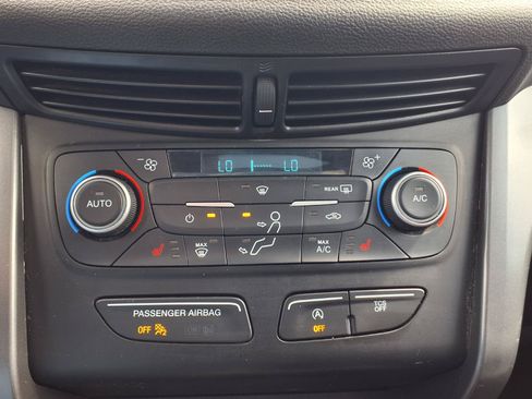 Used 2019 Ford Escape SEL AWD/4WD image 25