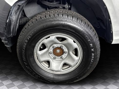 Used 2022 Toyota Tacoma SR image 41