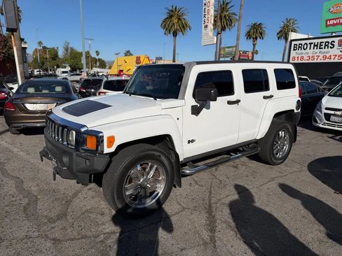 Used 2007 HUMMER H3 image 9