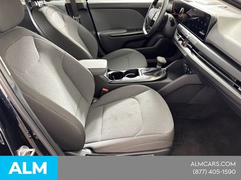Used 2025 Kia K4 FWD image 16