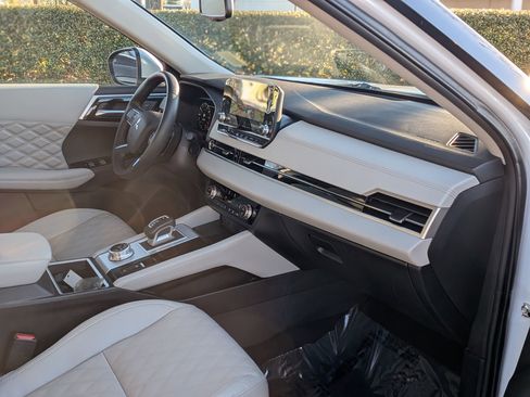 Used 2023 Mitsubishi Outlander SEL image 22