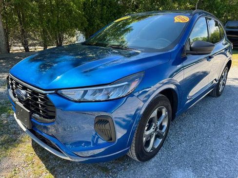 Certified 2023 Ford Escape ST-Line w/ Tech Pack #1 AWD/4WD image 3