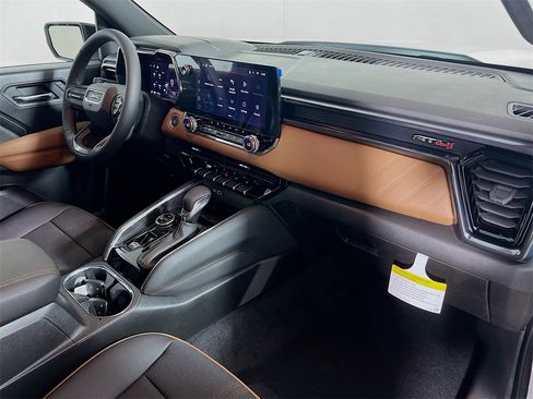 New 2026 GMC Canyon AT4 image 23
