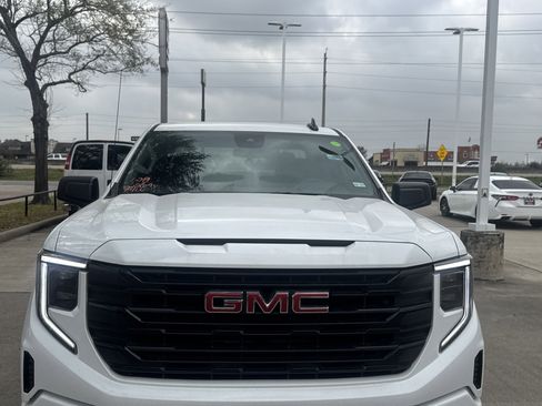 Used 2025 GMC Sierra 1500 Elevation image 14