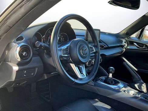Used 2018 MAZDA MX-5 Miata Grand Touring image 15